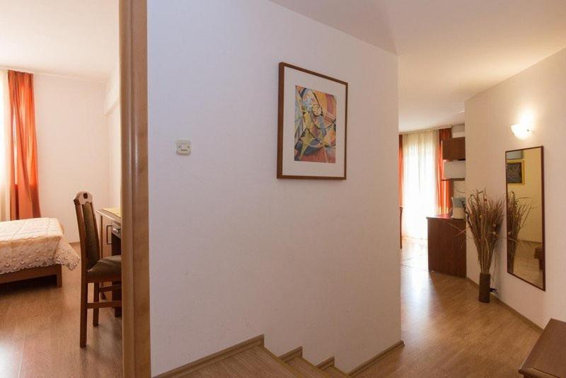Marija F4 Apartment คิร์ก ภายนอก รูปภาพ